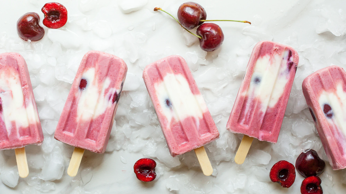 Sweet and healthy: frozen yogurt popsicles to solve in 5 minutes