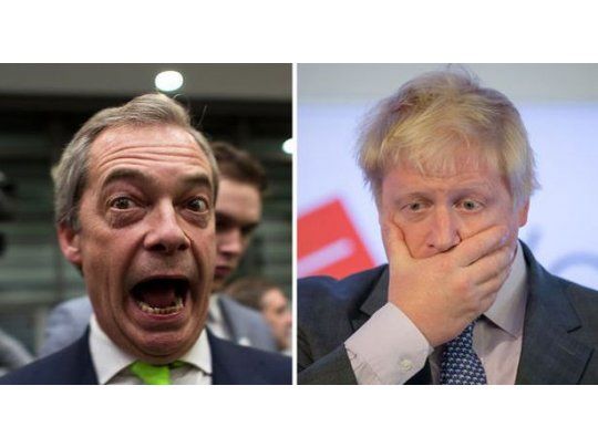 El eurófobo Farage (izq.) y el exalcalde Johnson dimitieron tras el Brexit.