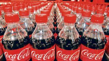 coca-cola: se define hoy si el gobierno otorga el plan de crisis