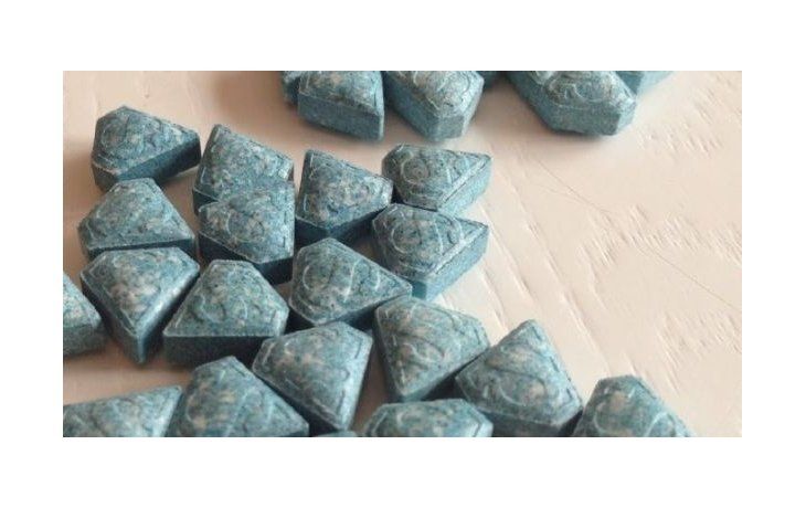 Denuncian que circulan 800 mil pastillas Superman en el país