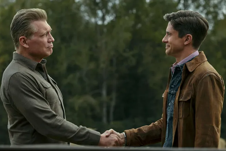 The Waterfront tuvo su estreno de ocho episodios de su primera temporada el 19 de junio.