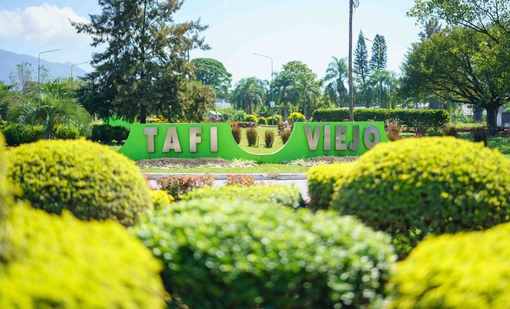 Las rutas de acceso a Tafí Viejo son eficientes y cómodas, lo que facilita tanto el acceso en automóvil como el transporte público. Las rutas de acceso a Tafí Viejo son eficientes y cómodas, lo que facilita tanto el acceso en automóvil como el transporte público.