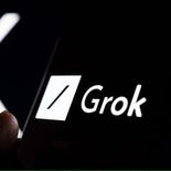 Grok, en el centro de las críticas por la permisividad de su herramienta generadora de imágenes. Grok, en el centro de las críticas por la permisividad de su herramienta generadora de imágenes.