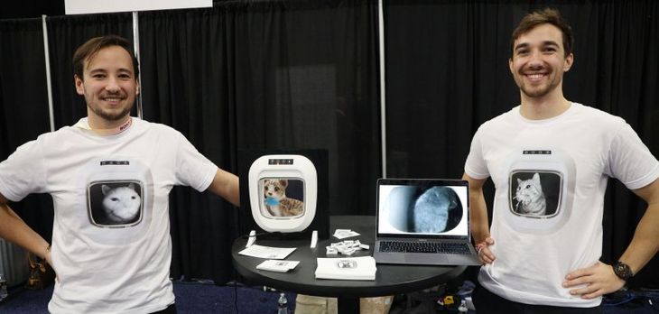 Una puerta inteligente pensada para gatos conquista a millones con su propuesta: combinar inteligencia artificial y limpieza en casa. Una puerta inteligente pensada para gatos conquista a millones con su propuesta: combinar inteligencia artificial y limpieza en casa.