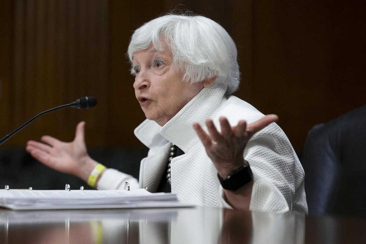 Yellen aseguró que el criptocrash no afectó a los bancos, e insitió en una regulación para exchanges