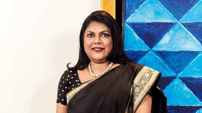 Falguni Nayar ha logrado combinar su experiencia financiera con un enfoque innovador que transformó la industria de la belleza en India.