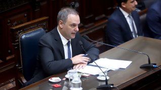 Manuel Adorni dice que va a ir a presentar el informe de gestión al Senado. Manuel Adorni dice que va a ir a presentar el informe de gestión al Senado.