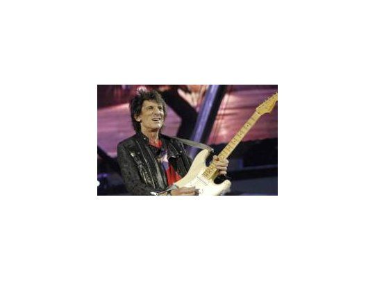 Por octava vez el guitarrista de los Rolling Stones, Ron Wood, se internó en un centro de rehabilitación para tratar su adicción al alcohol.