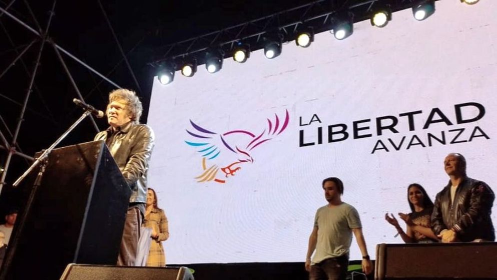 Javier Milei durante el acto en Parque Lezama el 5 de septiembre de 2021.