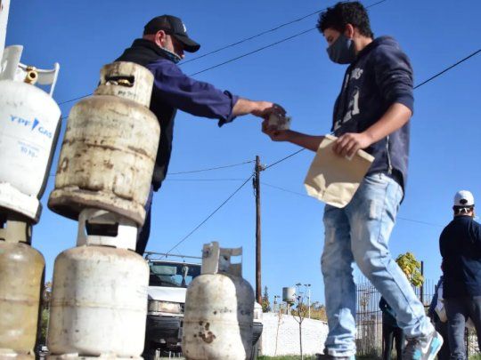 ANSES otorga garrafas con descuento para los hogares sin instalación de gas natural.