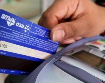 AFIP extiende los reintegros por consumos con tarjeta de débito para jubilados y AUH