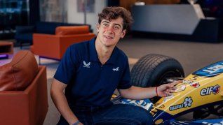 Colapinto siguió desde boes todo el Gp de China este domingo.