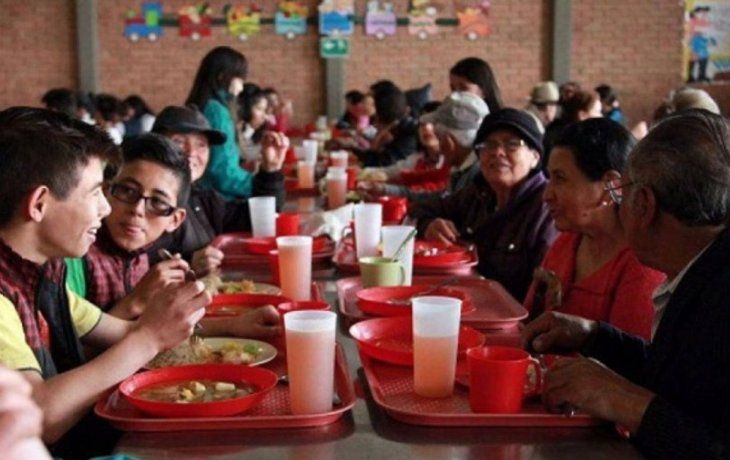 En el país hay 34.782 comedores populares: en cada uno, se alimentan hasta 300 familias por día.