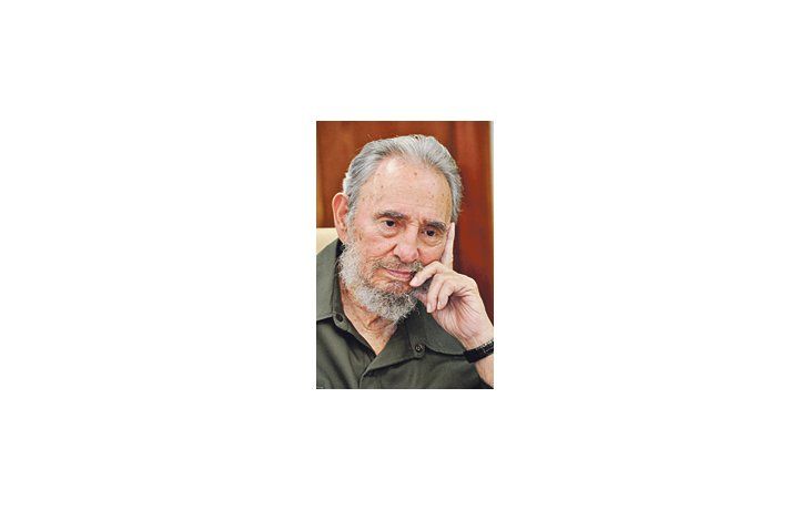 Fidel Castro declaró en la misma entrevista que el ultra iraní Mahmud Ahmadineyad debe respetar a los judíos y reconocer su Holocausto.