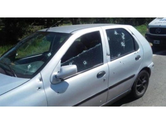 Tres muertos y un herido tras ataque contra auto donde viajaba un preso con salidas transitorias