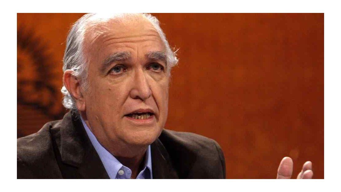 Human Rights and the only lawyer hired by AFIP, Gil Lavedra surprises