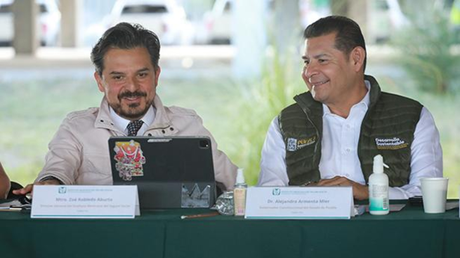 Zoé Robledo, titular del IMSS, en Puebla.
