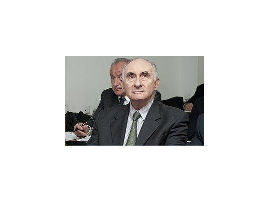 Fernando De la Rúa presenció la primera audiencia del juicio por los presunto sobornos en el Senado.