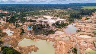 Minería ilegal. El caso colombiano funciona como una advertencia para la región. La falta de control sobre los recursos naturales no solo implica pérdidas millonarias, sino que también compromete la sustentabilidad ambiental y el desarrollo de largo plazo. Minería ilegal. El caso colombiano funciona como una advertencia para la región. La falta de control sobre los recursos naturales no solo implica pérdidas millonarias, sino que también compromete la sustentabilidad ambiental y el desarrollo de largo plazo.