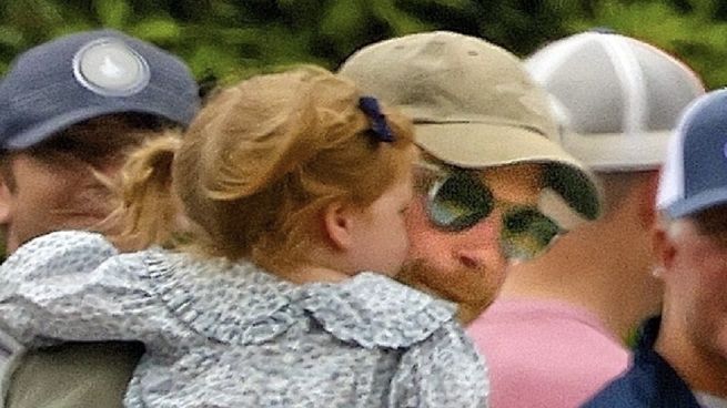 Harry se mostró con su familia durante un desfile.&nbsp;