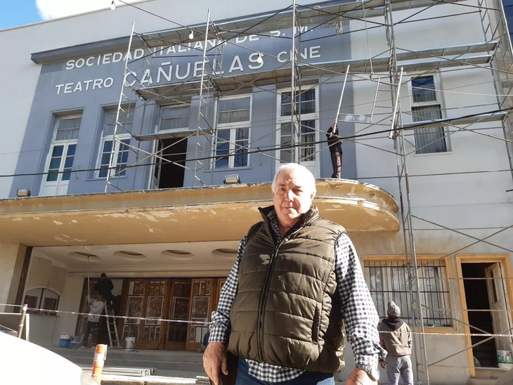 Nicolás Cabré involved in threats during a play