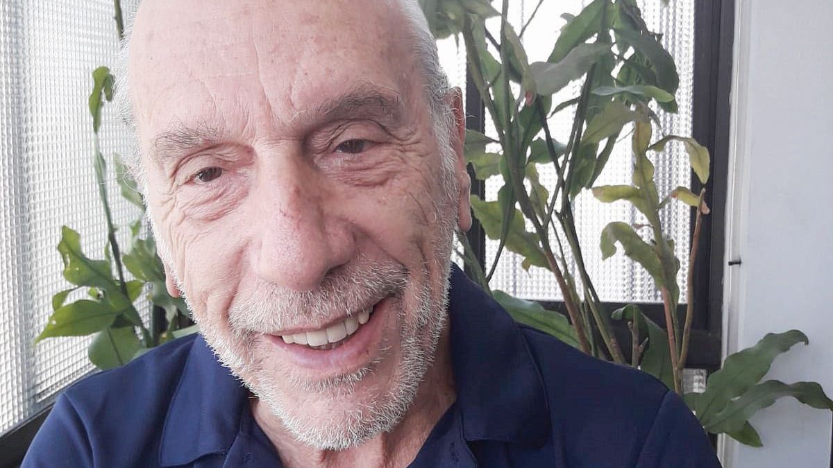 Perinelli: “Microfiction is like football”