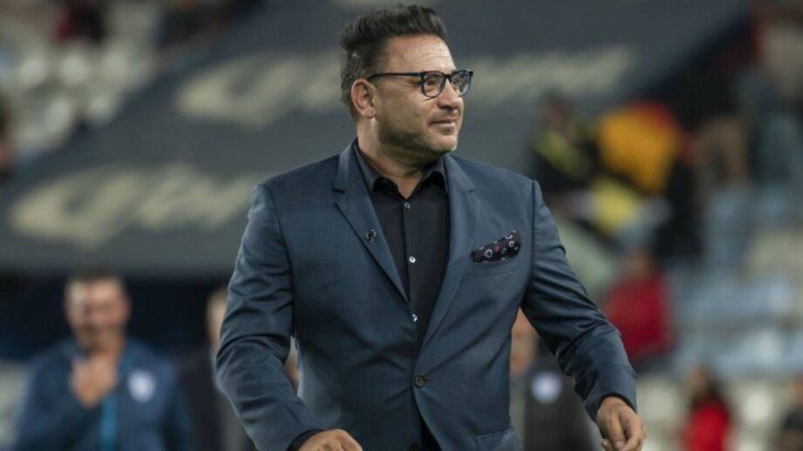 Tras dejar Pumas a fines del año pasado, Antonio Mohamed está muy cerca de volver a dirigir en la Liga MX. Toluca, que acaba de decidir no renovarle al portugués Renato Paiva, sería su nuevo destino. Tras dejar Pumas a fines del año pasado, Antonio Mohamed está muy cerca de volver a dirigir en la Liga MX. Toluca, que acaba de decidir no renovarle al portugués Renato Paiva, sería su nuevo destino.