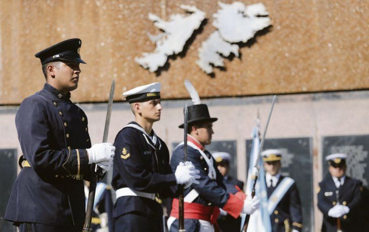 malvinas: homenajes en todo el pais a 37 anos de la guerra
