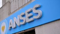 La pensión derivada de ANSES está destinada al cónyuge, al conviviente previsional y a los hijos que cumplan los requisitos. La documentación y la modalidad de solicitud dependen de cada situación familiar.