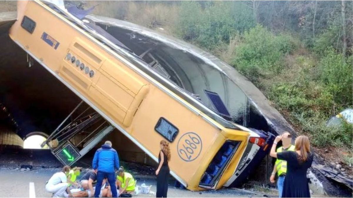 A bus crashed in a tunnel and left almost 50 injured
