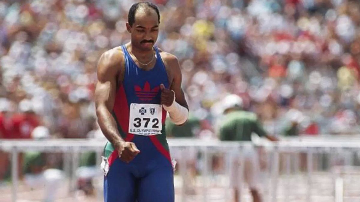 Greg Foster, three-time world champion athlete, has died
