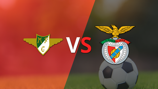 Benfica logró un agónico empate ante Moreirense
