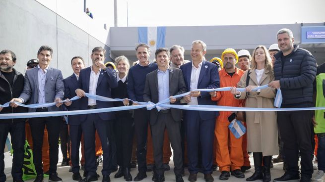 El gobernador Axel Kicillof encabezó la inauguración de las obras en Almirante Brown. 