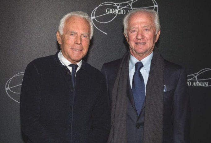 Armani fue un socio clave en su desarrollo, ya que le abrió las puertas del mundo de la moda.