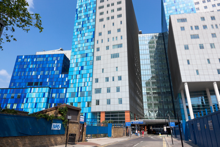 The Royal London hospital, the institution where the retiree died. The Royal London hospital, the institution where the retiree died.