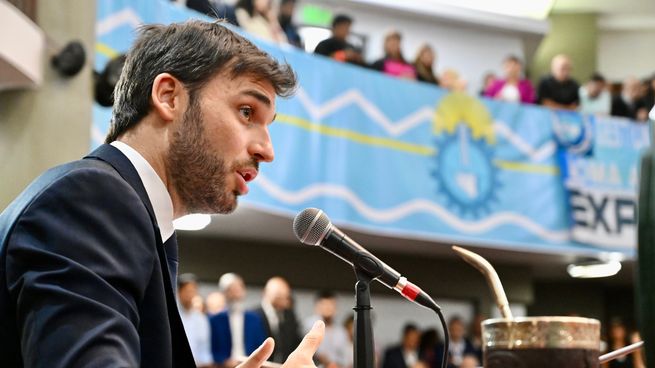 Ignacio Torres abrió las sesiones ordinarias de la legislatura de Chubut tras sus cruces con Casa Rosada. 
