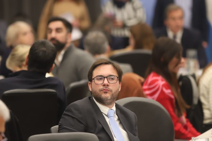 Oscar Agost Carreño envió dos pedidos de informes al Ministerio de Defensa en el último mes.