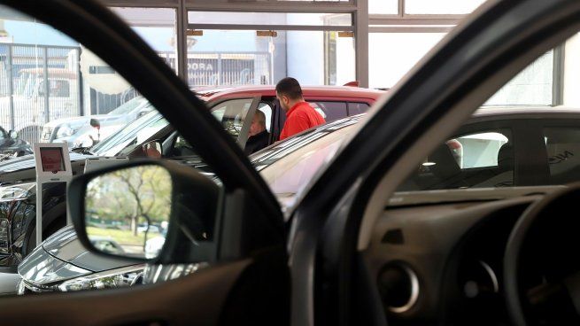 Los créditos para la compra de vehiculos sufrieron un freno en agosto.