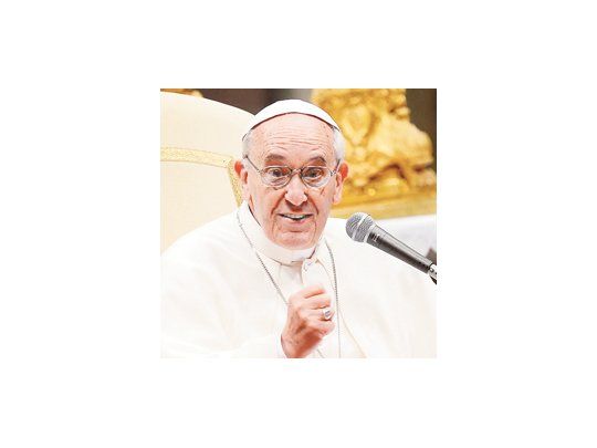 Procesarían a la excúpula del banco del Vaticano por lavado de dinero