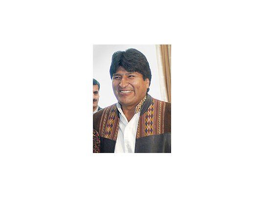 Las reformas constitucionales izquierdistas e indigenistas de Evo Morales azuzaron a la oposición conservadora, que desafía al poder central a través de la ofensiva por las autonomías regionales.