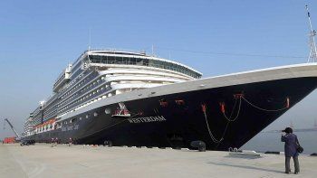 El crucero MS Westerdam ya se dirige al puerto asiático, donde la empresa afirma que ya tienen todos los permisos para desembarcar.