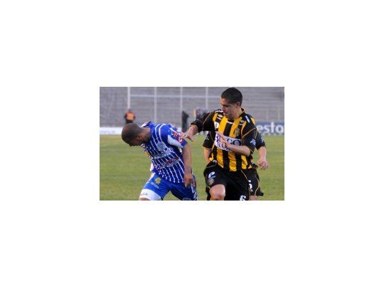 El partido entre Olimpo y Godoy Cruz se adelantó dos horas  y se jugará en simultáneo con el de Colón-Gimnasia.