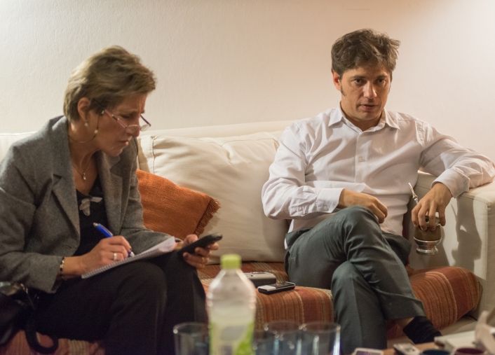 Kicillof junto a Liliana Franco, periodista de ámbito.com