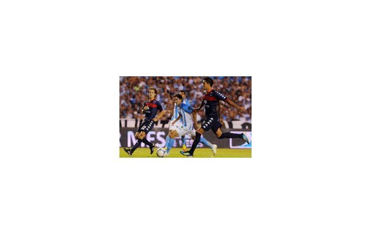 Pálido empate. Racing no pudo con Tigre en su debut en el Clausura.