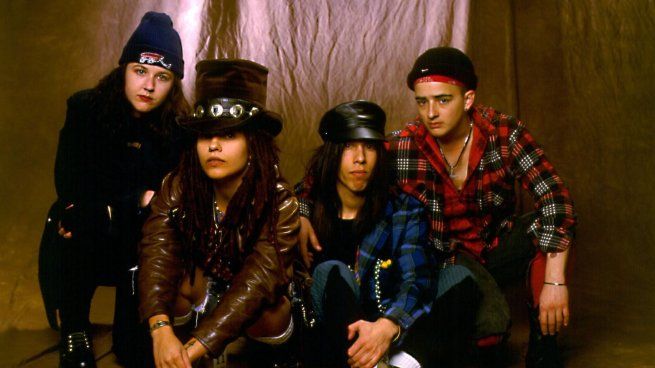 4 Non Blondes reunite for their first show in 30 years
