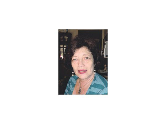 Cabrera: «Lo mío no es novela histórica. Si bien el disparador es un hecho histórico, el relato no tiene el rigor de la profusamente documentado. Me pasó con mi novela sobre Felicitas Guerrero, que creyeron que era historia y no es así».