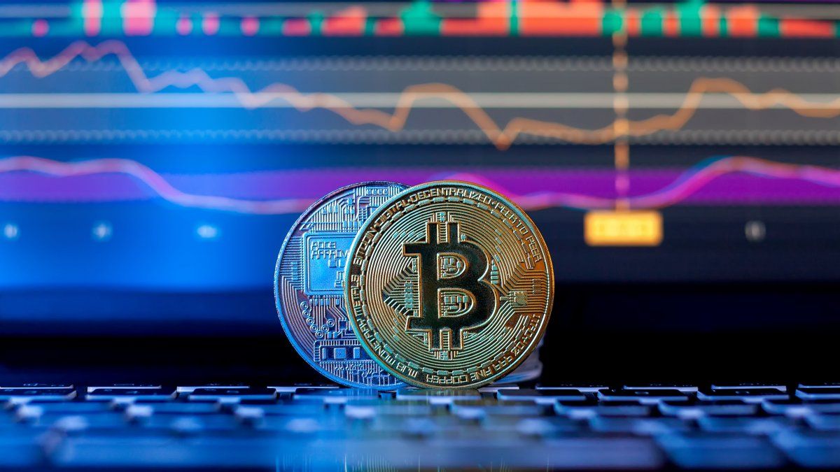 Cryptocurrencies fall on the eve of the halving and expectations for the price grow