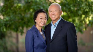 De una receta familiar a un imperio gastronómico: la pareja detrás de Panda Express, un negocio de millones. De una receta familiar a un imperio gastronómico: la pareja detrás de Panda Express, un negocio de millones.