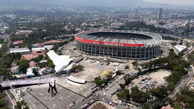 Se viene la reinaguración del Estadio Azteca y se altera la vida de los vecinos.