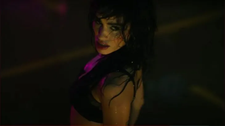 Lali Espósito en el videoclip 